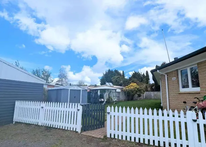 Holiday home 5 Bedrooms, Your Getaway Starts Here Rotorua